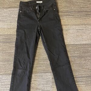 Levi’s Women’s 26 Classic Straight Black Jeans